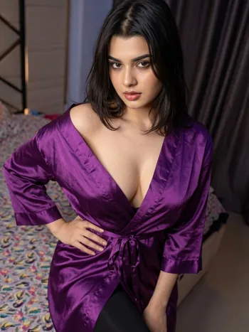 Surat call girls hotel delivery