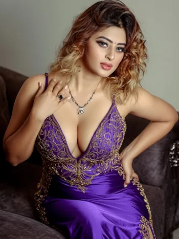 Athwa escorts